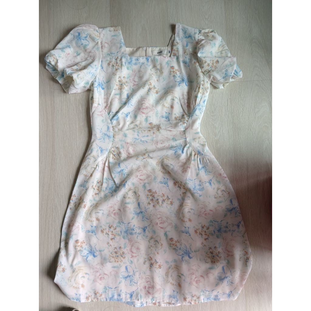 Used_Pear dress ลายดอกสีขาว แบรนด์ pixxie