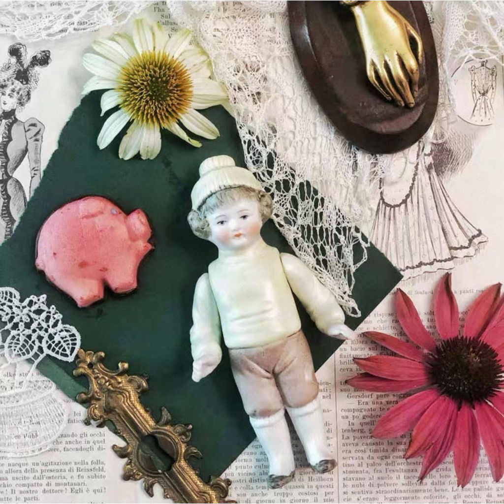 Porcelain Retro Style Hand-Painted Ceramic Snow Doll 13 เซน