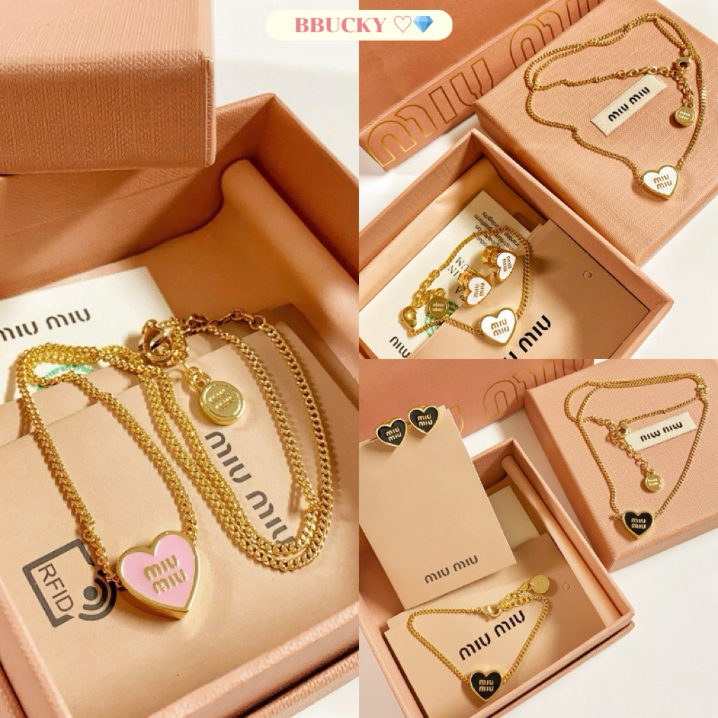 (M01 M02 M05) ต่างหู+สร้อยคอ + สร้อยข้อมือ M เกรด Ori 1:1  สินค้าพร้อมส่ง ปั๊มชัด ลูกคุณสุดๆ♡