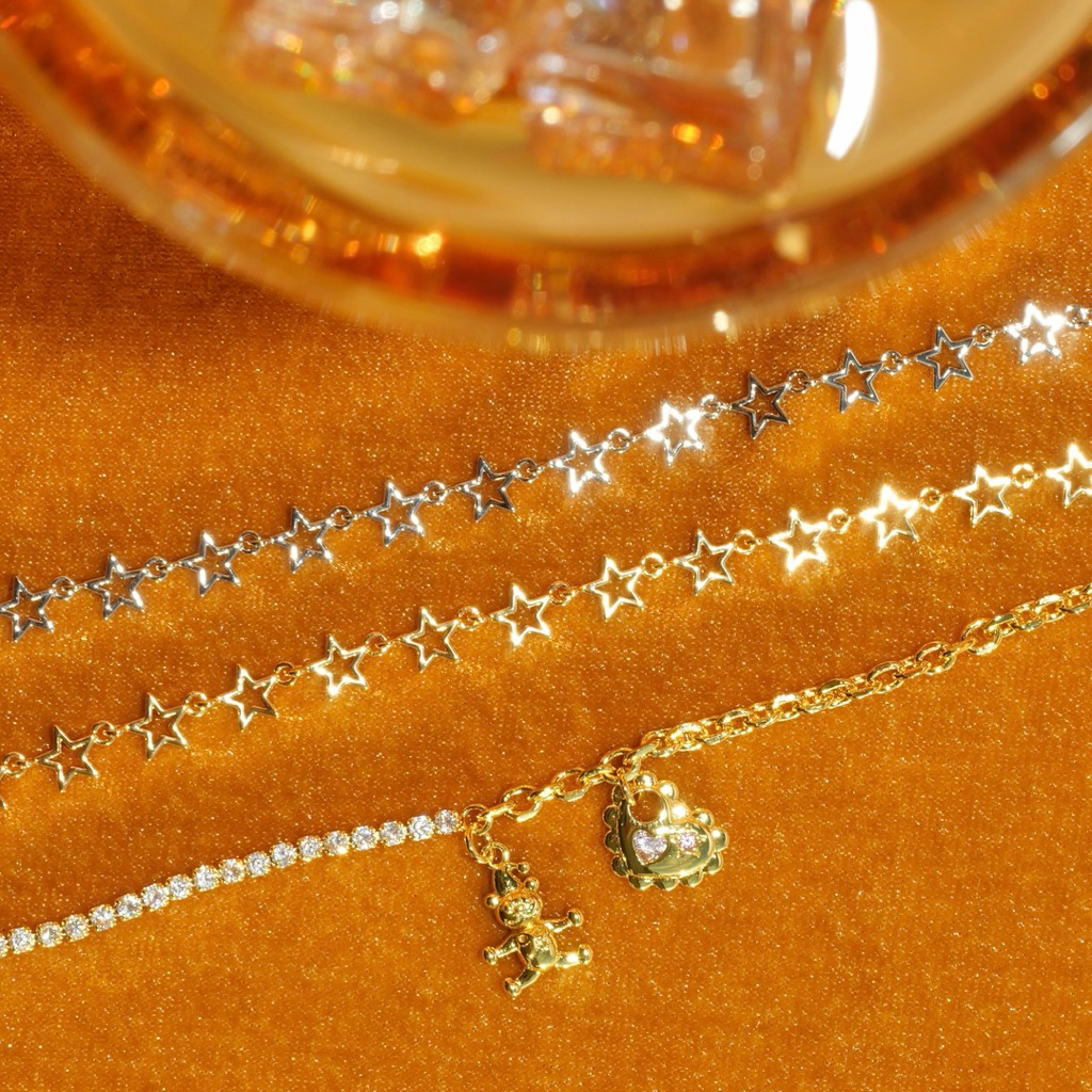 The Lucy Gloria star bracelet
