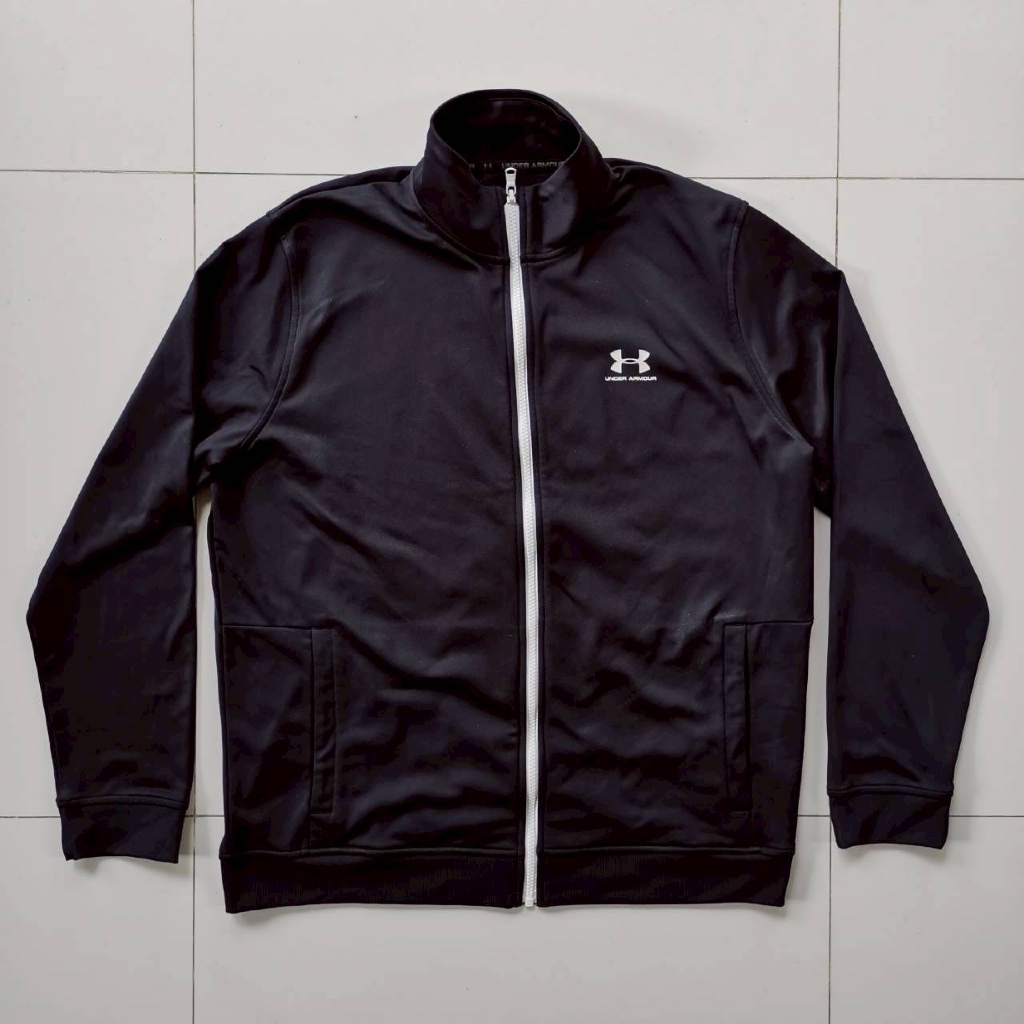 เสื้อแจ็คเก็ต Under armour jacket  สีดำ