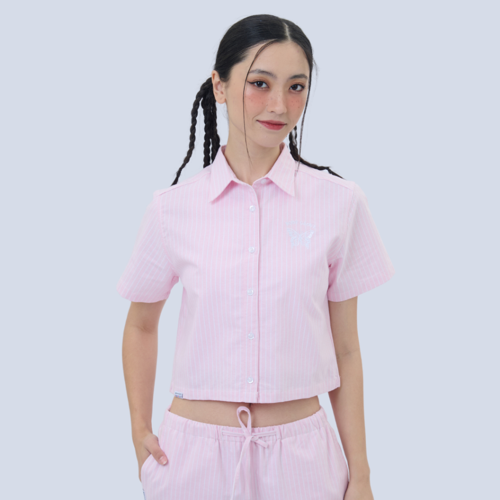BODY GLOVE Women's Mystic Vibes Stripe Shirt เสื้อเชิ๊ต ลายทาง แขนสั้น สีชมพูอ่อน