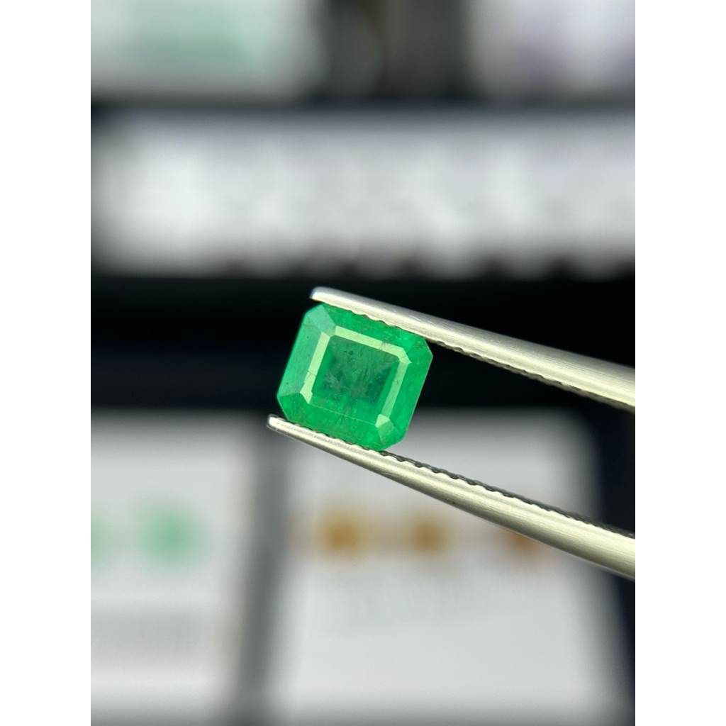 Emerald     : zambia : 1.26ct