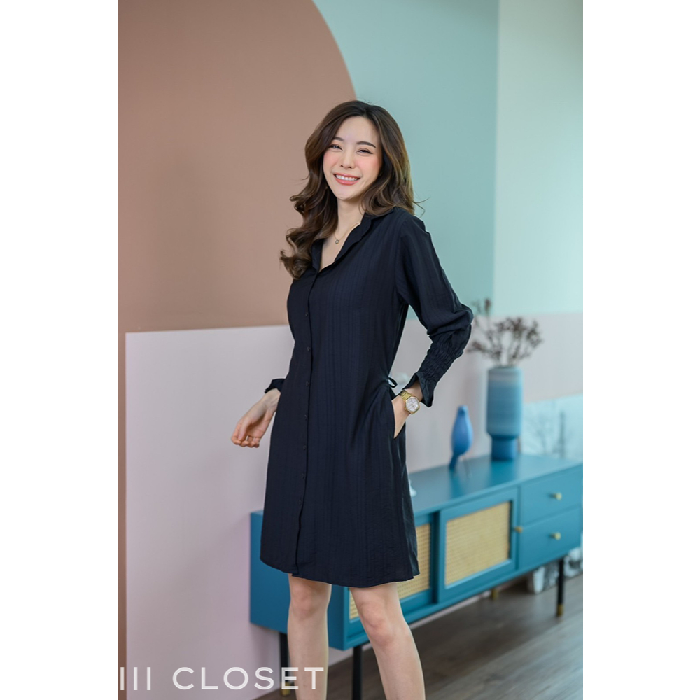 ชุดเดรส lll Freesize lll AUNG006 คอปก แขนยาว แขนระบาย สีดำ  กระดุมหน้า มีสายผูกเข้ารูป เนื้อผ้าสลาฟลินิน - รูปที่ 3
