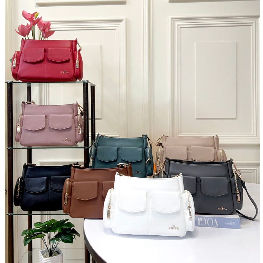 กระเป๋าสะพายข้างAmiya&LaLaRose👜#9018👜กระเป๋าหนังPU มีหลายช่องซิป ด้านในสวย สินค้าพร้อมส่ง ส่งไวมากกก
