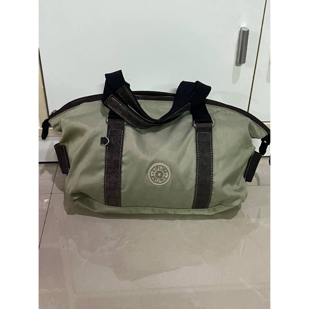 กระเป๋าสะพายข้างkiplingแท้มือสอง