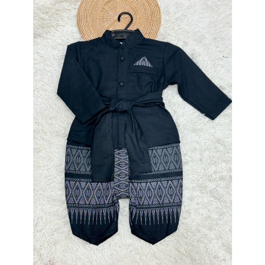 ชุดไทยเด็กชาย ชุดไทยสีดำ ชุดดำ ชุดไว้อาลัย / พร้อมส่ง / มีปลายทาง - (ชุดสีดำ เด็กผู้ชาย) - รูปที่ 5