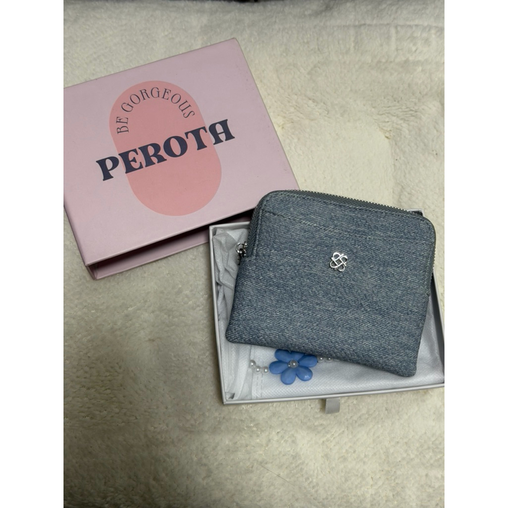 กระเป๋าสตางค์ perota