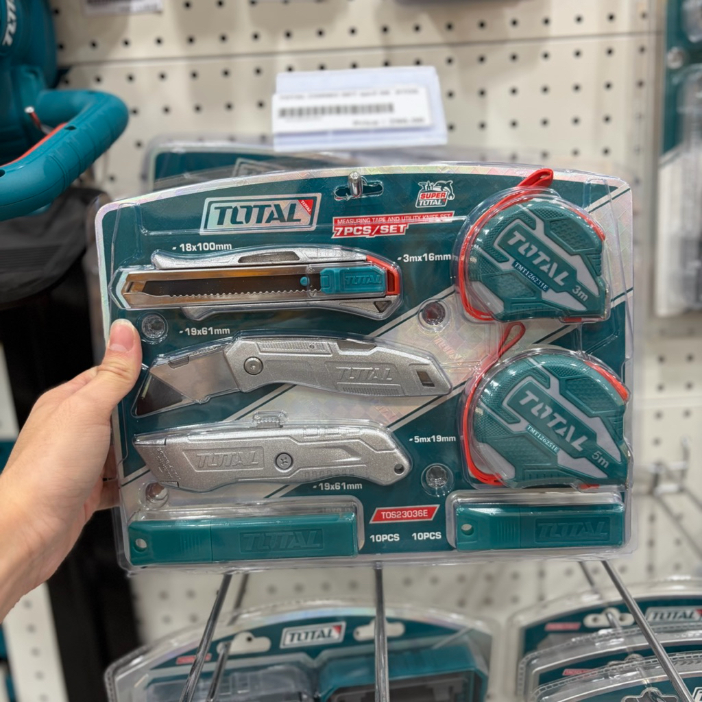 TOTAL COMBO SET ตลับเมตร + มีดคัตเตอร์ รุ่น TOS23036E