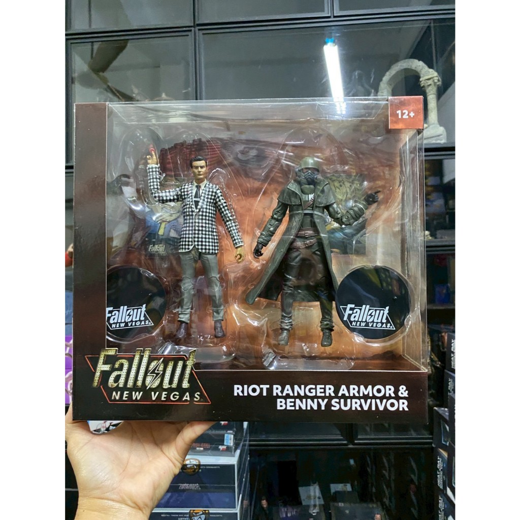 Mcfarlane Toys - FALLOUT NEW VEGAS - RIOT RANGER ARMOR AND BENNY SURVIVOR (2pack) - 11647"