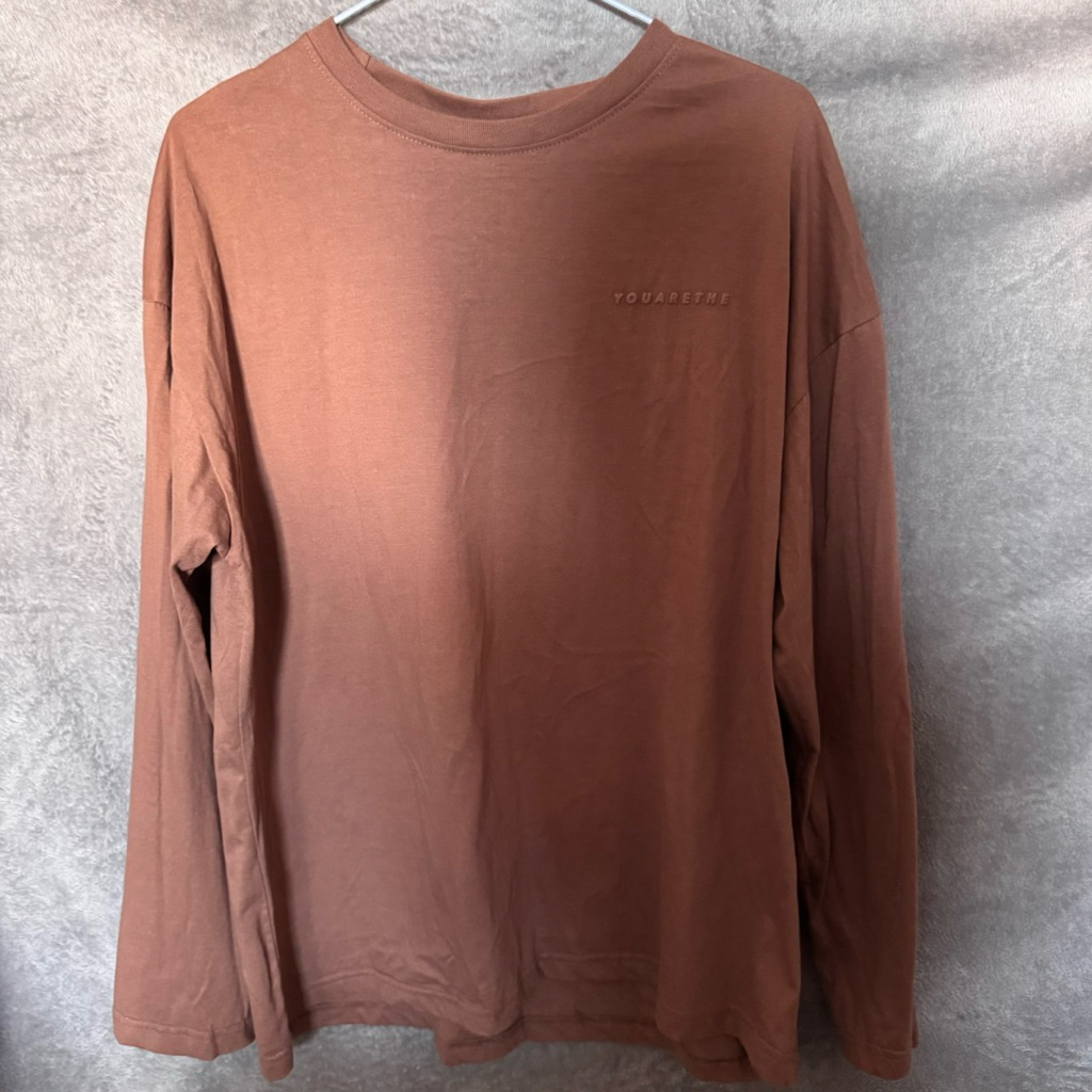 [พร้อมส่ง] เสื้อยืดแขนยาว สีน้ำตาล Urthe