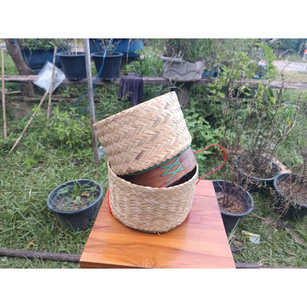 กระติ๊บข้าวใบใหญ่8นิ้วราคา100บาทงานจักสานราคาถูกร้านนี้ส่งไวตัดรอบเวลา12.00น.