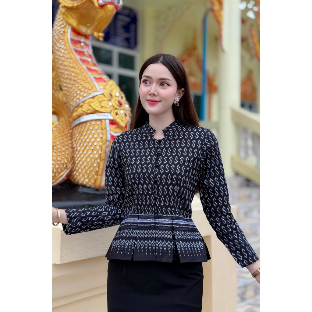 เสื้อปาเต๊ะ แขนยาว คอจีน ระบายเอวจีบทวิส รุ่นนี้ไม่อัดกาว