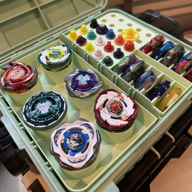 เซ็ทคู่ 2 slot ใส่เบย์เบลด 6 ช่อง + slot ใส่รัชแชท10/บิท25 ใส่กล่องตกปลาเล็กชั้นบนได้ (ไม่รวมกล่องตก