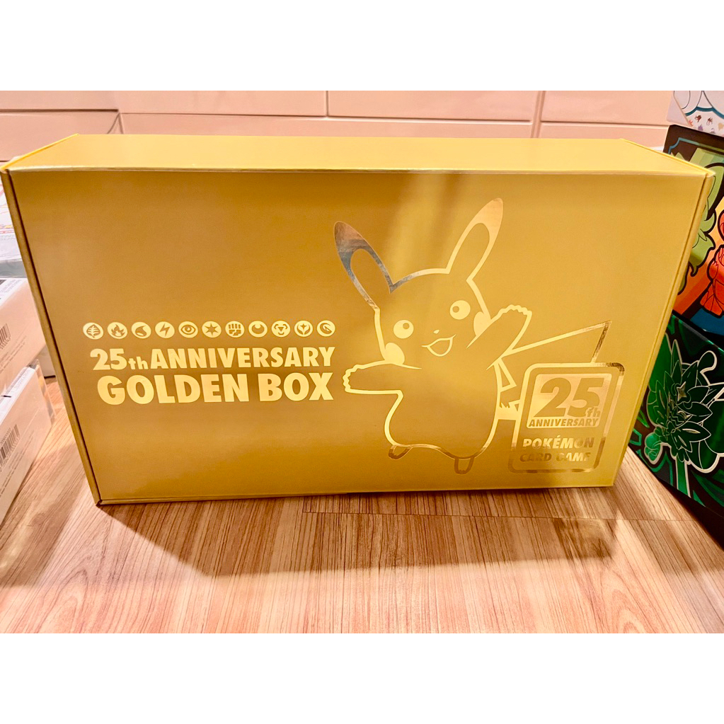 [Pokemon 25th Anniversary] Golden Box Playmat, Deck Box แผ่นรองเล่น กล่องใส่การ์ด (การ์ด​โปเกมอน)