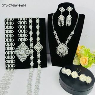 ชุดเครื่องประดับ เซทสีเงิน วัสดุโลหะคุณภาพดี สวมใส่กับชุดไทย…