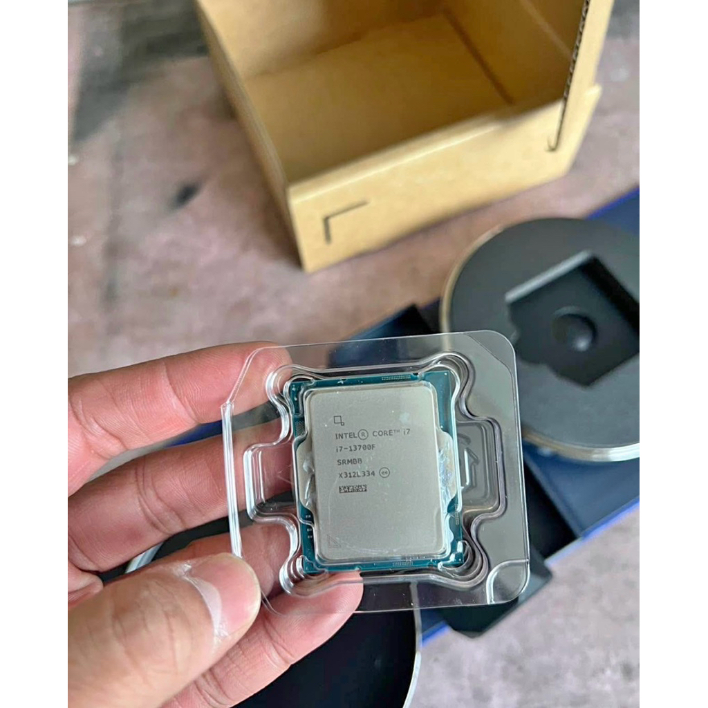 CPU I7 13700f 5.2ghz 16คอร์24เธรด