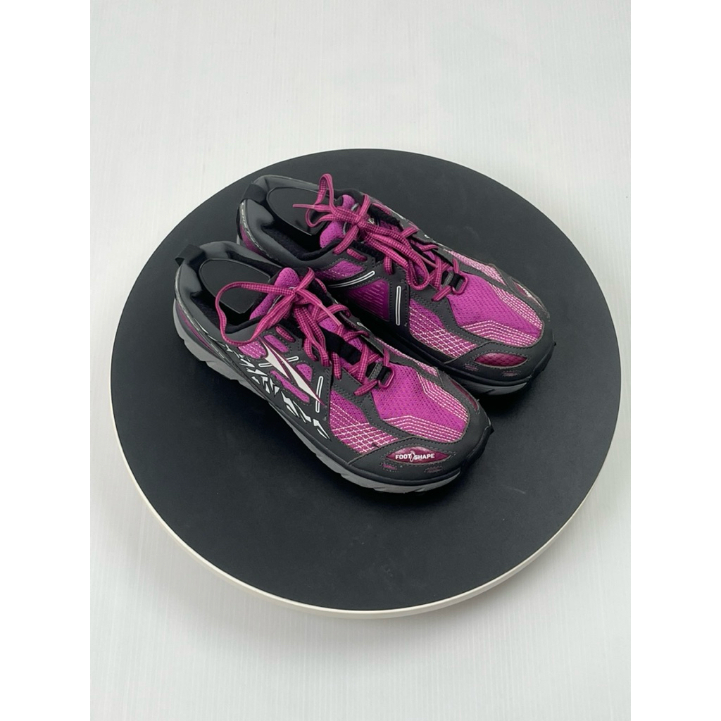 [พร้อมส่ง ไม่แท้ยินดีคืนเงิน] รองเท้ามือสอง Altra รุ่น Lone Peak 3.5 สภาพดี ร่องรอยใช้งาน US9.5 | EU