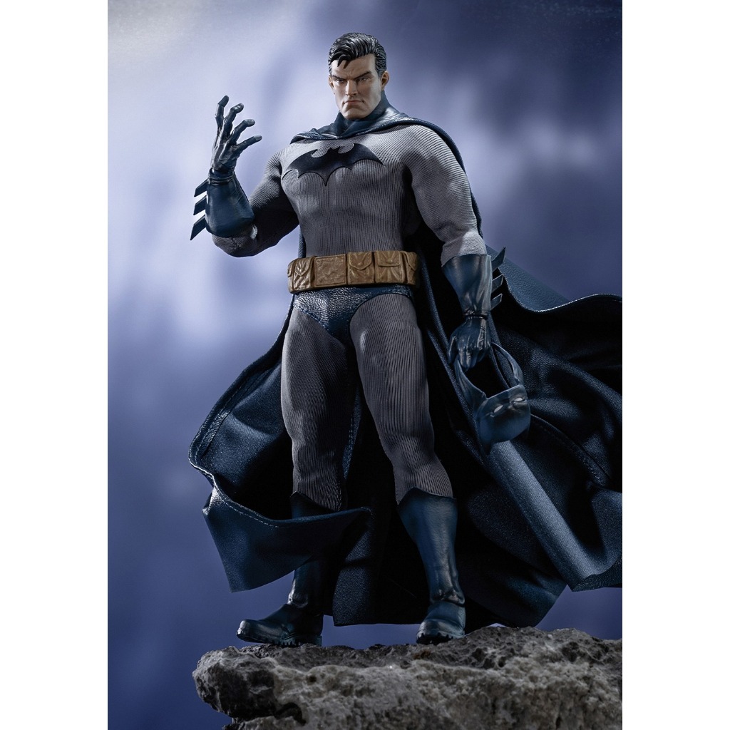 พรีออเดอร์ POPMART GONG-013 Batman Hush Series - Batman Costume 17.5cm tall