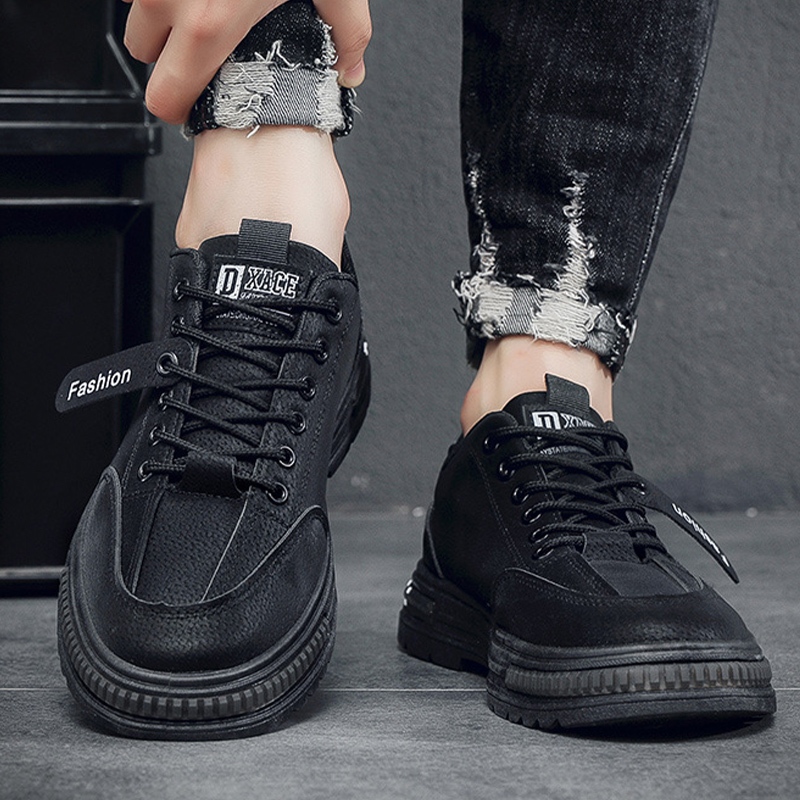 GFShop เพิ่มความมั่นใจทุกก้าวด้วยรองเท้าผ้าใบกันลื่น กันน้ำ สำหรับผู้ชาย ดีไซน์ล่องต่ำสไตล์วินเทจ ใช้งานได้จริง - รูปที่ 3