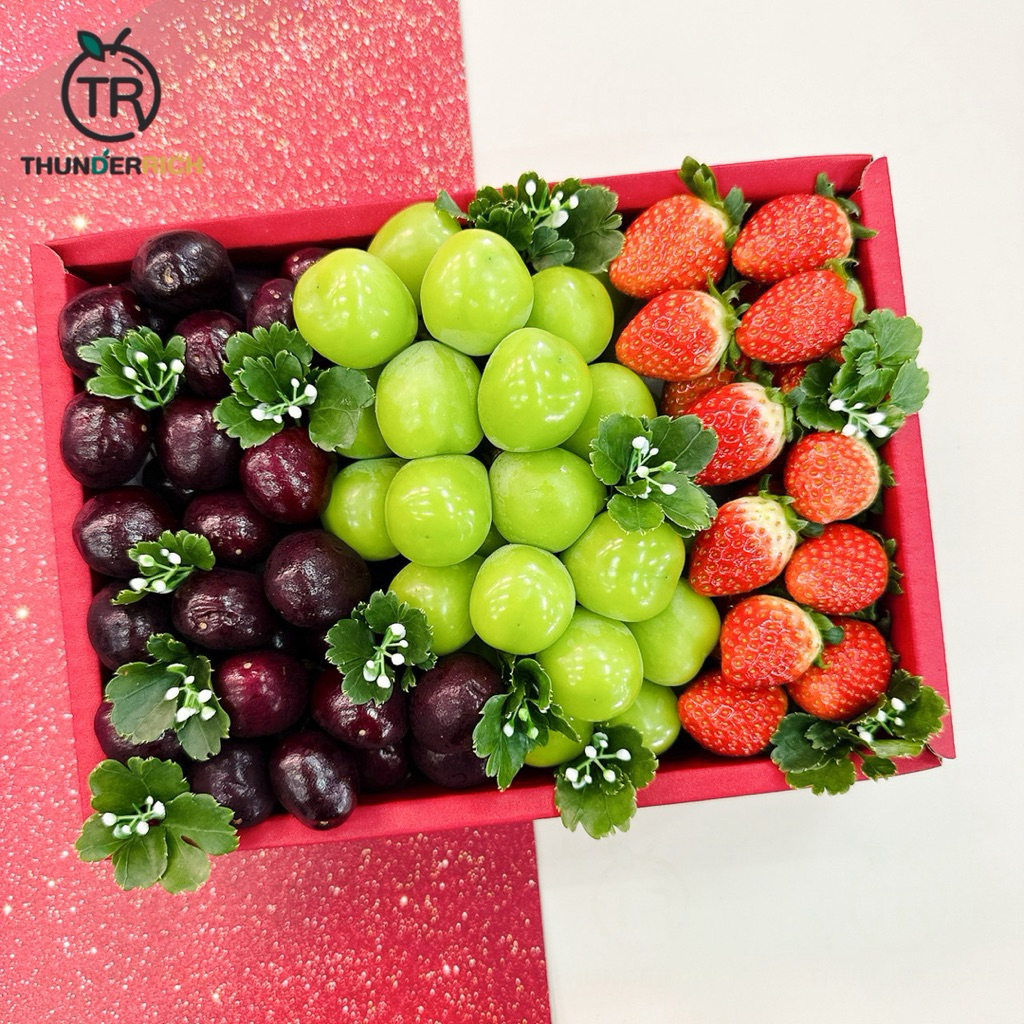 ส่งฟรี‼️ Gift Box   เซ็ตผลไม้ทรีโอกล่องแดง