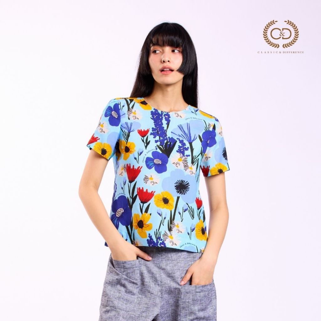 C&D Woman's blouse Wildflower เสื้อผู้หญิง คอกลม แขนสั้น สีฟ้า CBD5BU