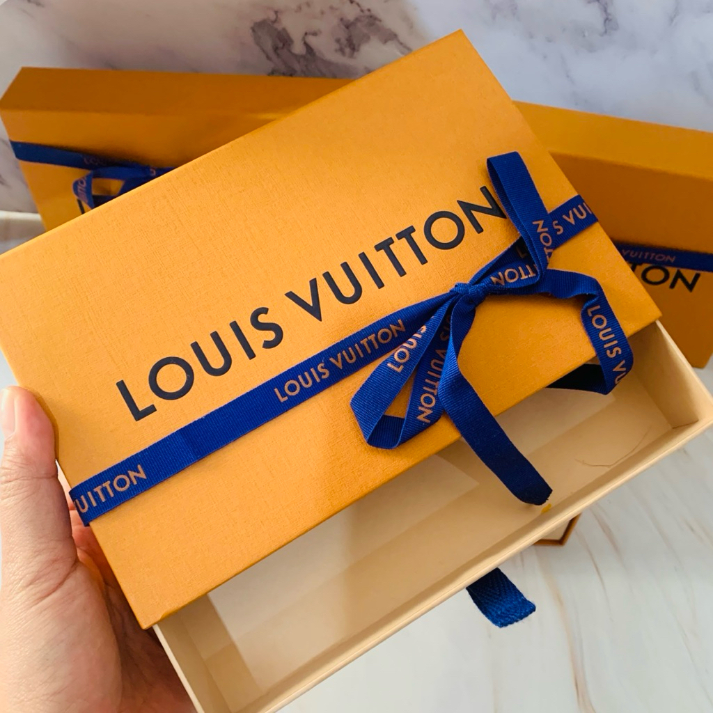 แท้ กล่อง Louis Vuitton💙🎄