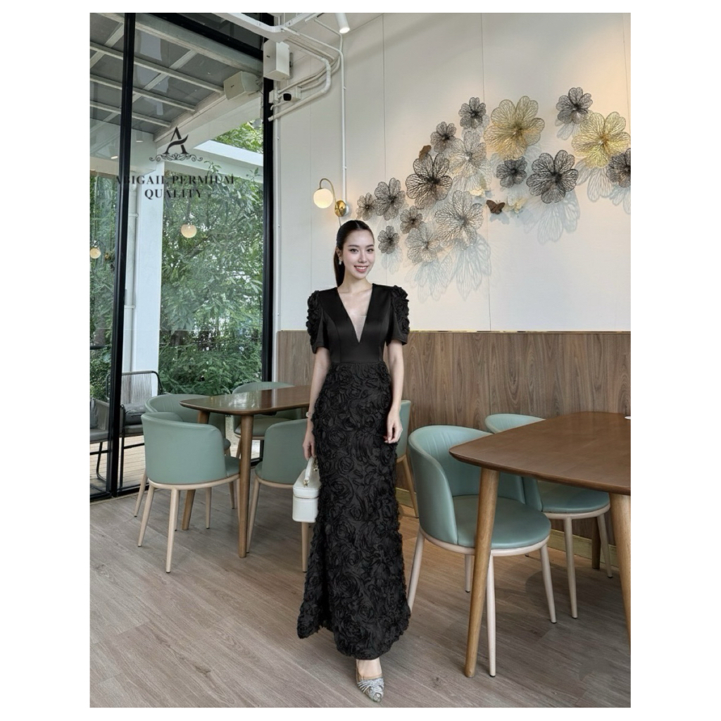 M12 งานป้าย Abigail Dress ชุดเดรสยาวกระโปรงแต่งดอกกุหลาบ3D สำหรับผู้หญิง สาวอวบ เสื้อผ้าแฟชั่นผู้หญิ