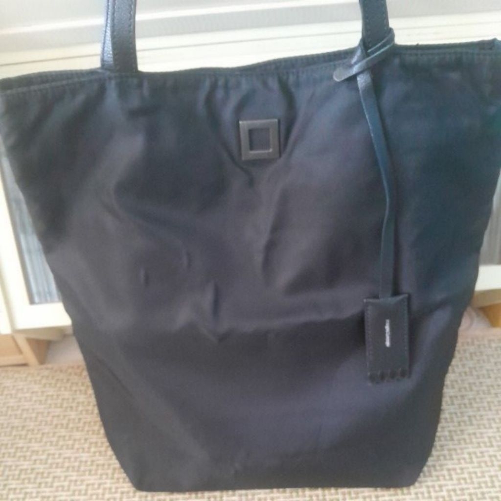 กระเป๋าแบรนด์ ROUGE&LOUNGEแท้💯%(มือสอง)