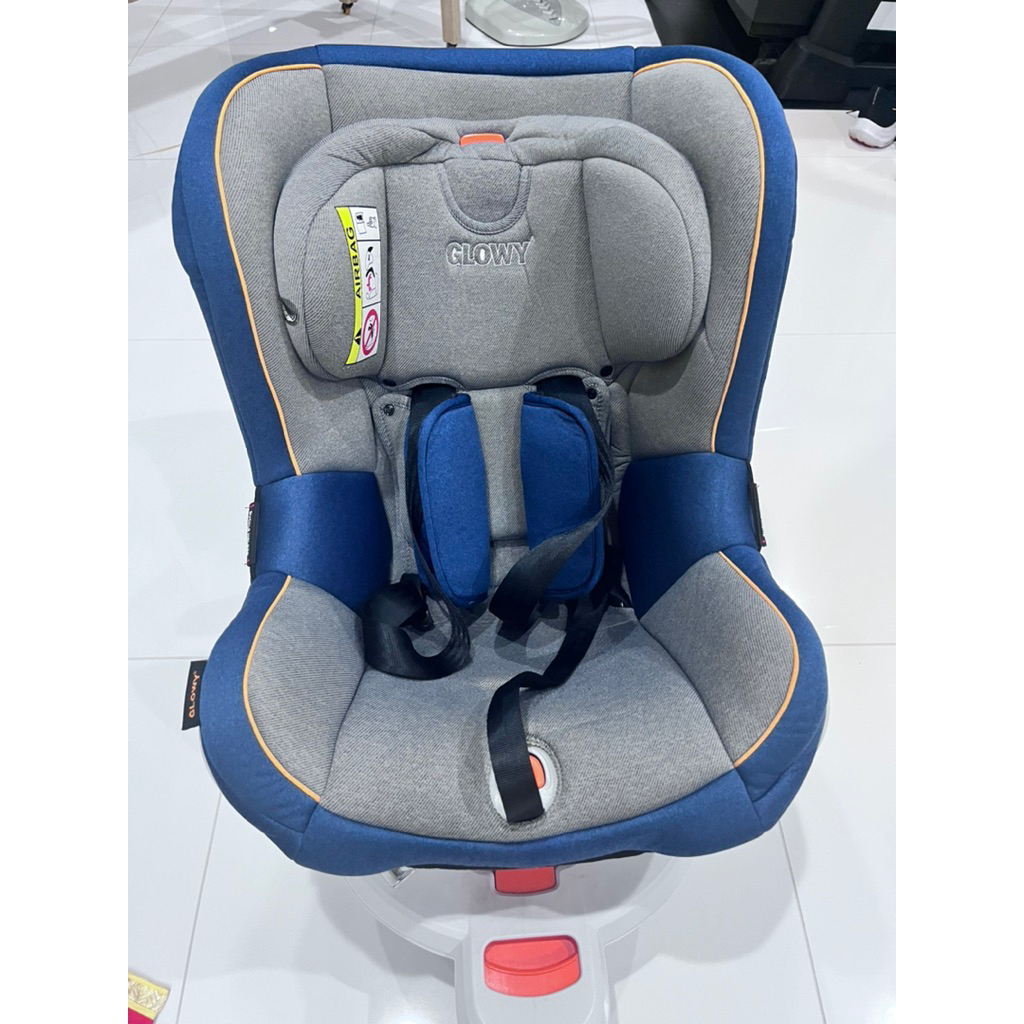 Glowy carseat newborn
