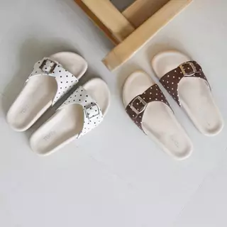 [TOMi-Dot.] (**มีเนื้อเท้า/อวบ**เพิ่ม +1 ไซส์)รองเท้าแตะ รุ่นเข็มขัดเดี่ยว รุ่น Polka dot. พื้นนุ่มใส่สบาย สายพียูหนังนิ
