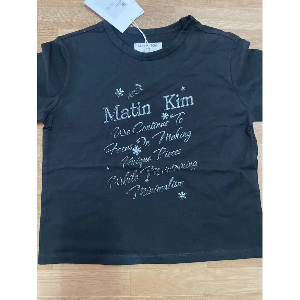 เสื้อยืด MARTIN KIM | GLOW PRINTING CROP TOP IN BLACK SIZE : M *NEW*