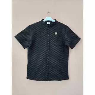 C002 ชุดไทยเด็กผู้ชาย เสื้อคอจีนผู้ชาย แขนสั้น ครีมลายดอกจิกสุภาพ