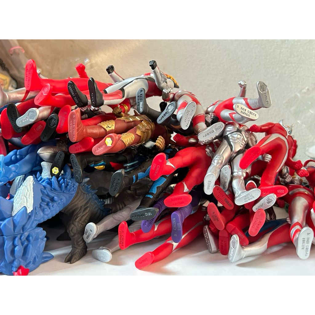 มือ 2 สภาพดี ซอฟ อุลตร้าแมน ไคจู สัตว์ประหลาด และอื่นๆ  ultraman monster BANDAI - รูปที่ 2