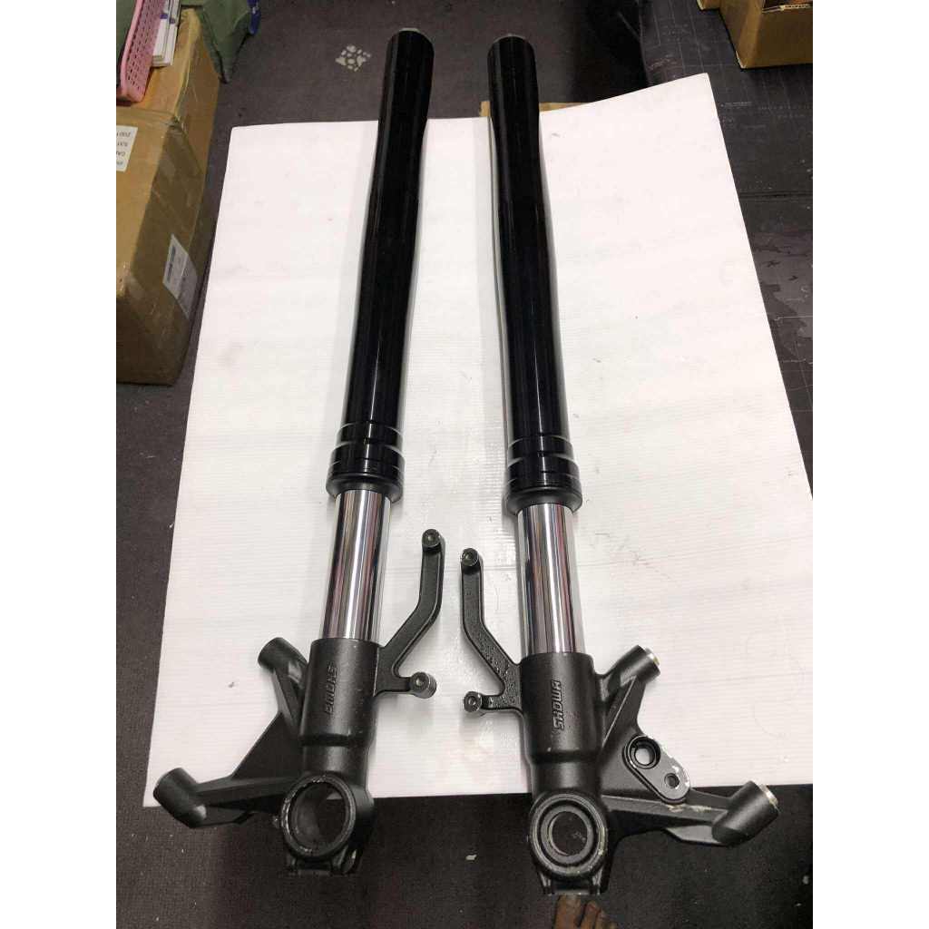 โช๊คหน้า kawasaki zx6r  ขายยกคู่ ใช้งานปกติ ไม่รั่ว ไม่ซึม