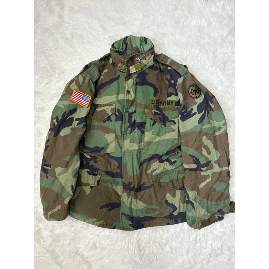 Jacket field M65 woodland Medium short รอบอก48“ยาว29”ไหล่40“แขน23” มือสองของแท้ ถ่ายจากสินค้าจริง มี