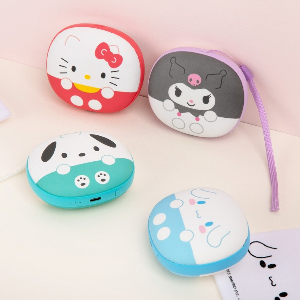 ( พร้อมส่ง ) Sanrio Hand Warmer & Power Bank เครื่องอุ่นมือไฟฟ้าแบบพกพา และแบตสำรองในตัว
