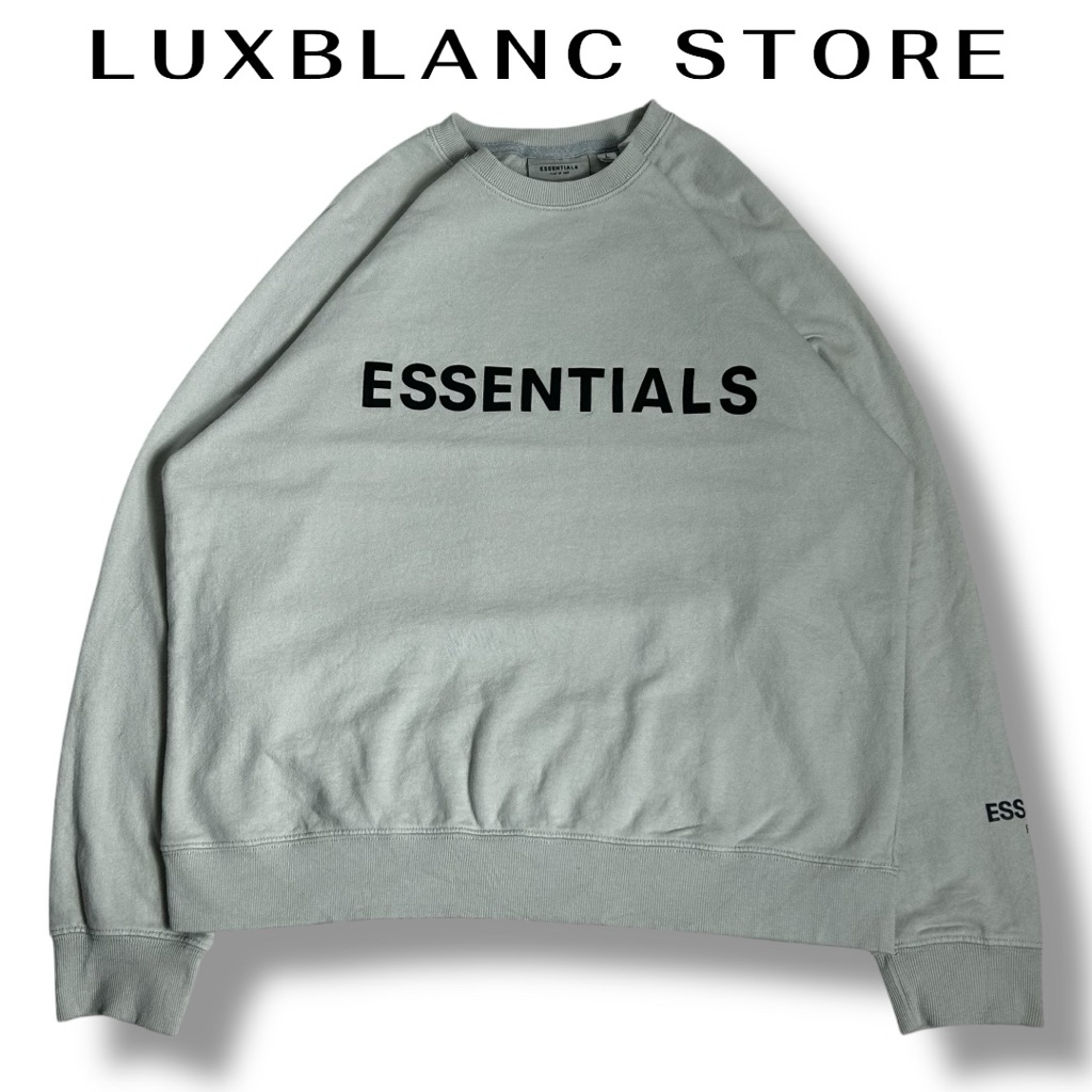 ESSENTIALS Sweater มือสอง