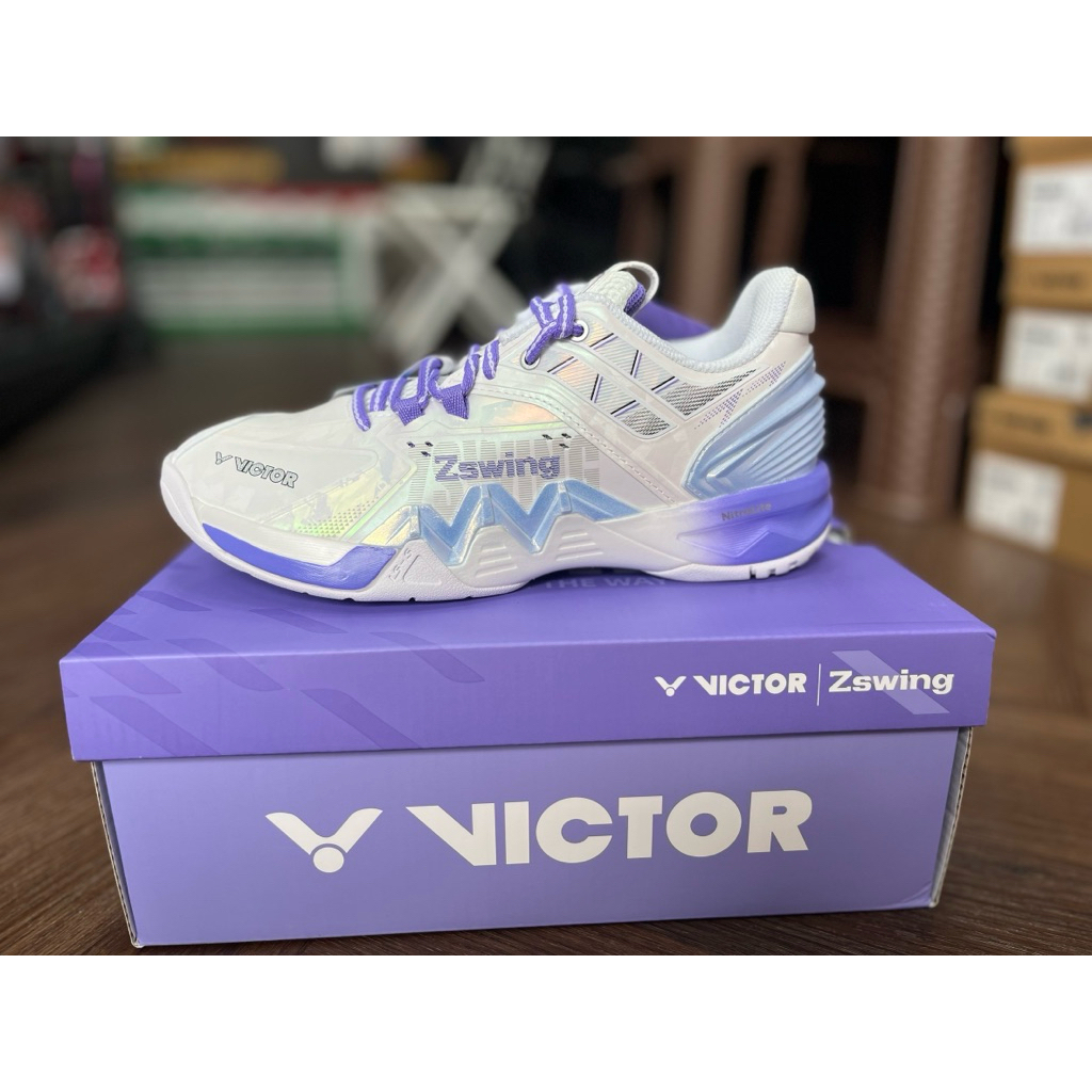 VICTOR รองเท้ากีฬาแบดมินตัน รุ่น P8500 Nitrolite ZSW
