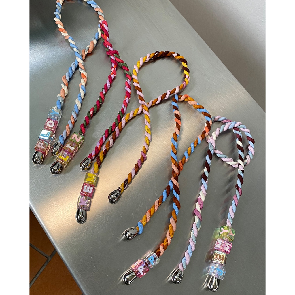Sue.loveseveryday Handmade Twist Charm (รวมตัวอักษร Max 4 ตัว ถ้าเพิ่มตัวอักษร ให้กดเพิ่มตัวอักษรอีก