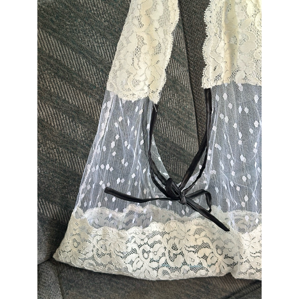 Lace bag 🖤 กระเป๋าสะพายลูกไม้