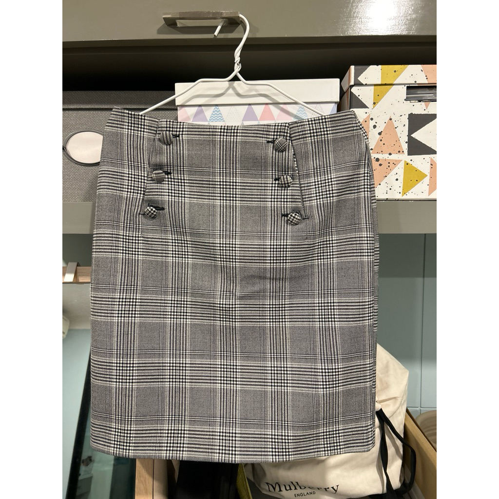 กระโปรงสั้นใส่ทำงาน ลายสก็อต H&M size EUR 38 มือสอง สภาพ99%