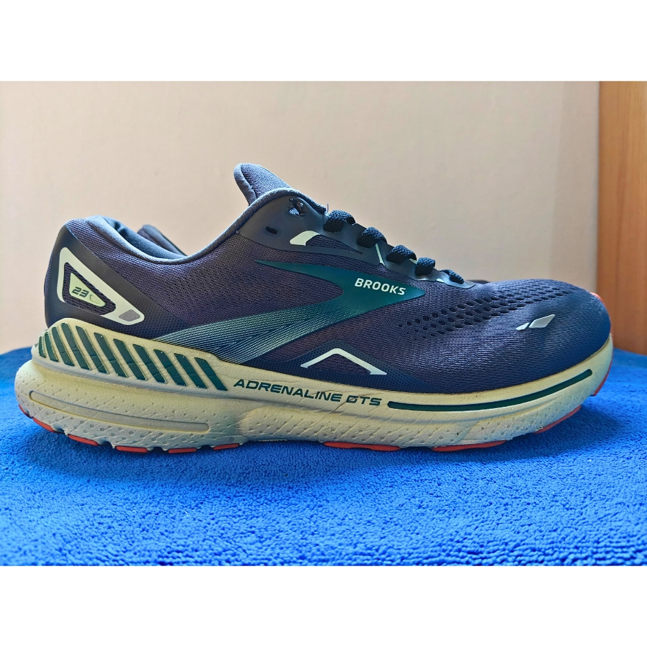 รองเท้าวิ่งมือสอง Brooks Adrenaline GTS 23 ไซส์ 11US / 45EUR / 29CM