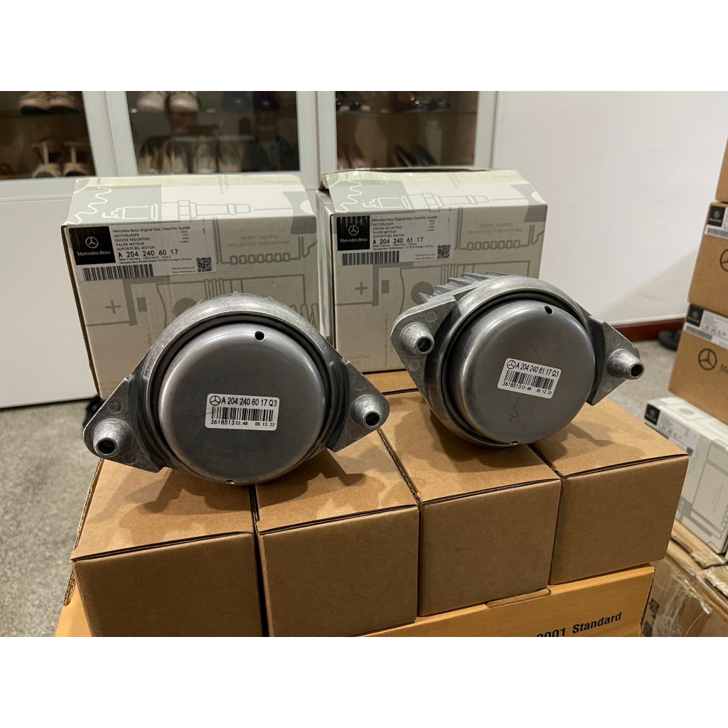 BENZ ยางแท่นเครื่องE300 bluetech hybrid W212 เบอร์ A204 240 60 17 A204 240 61 17