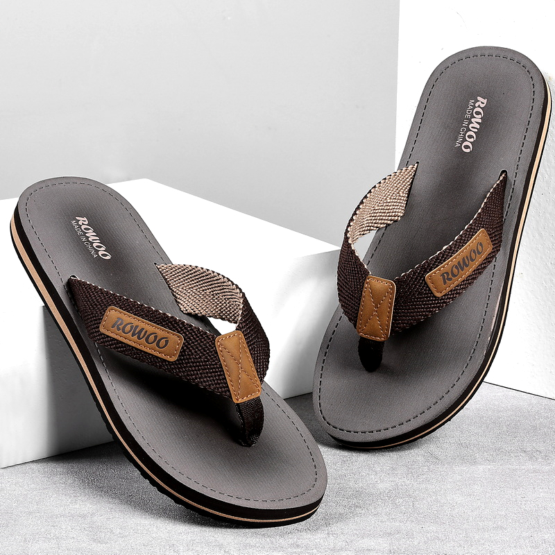 รองเท้าแตะสำหรับผู้ชายสำหรับฤดูร้อน พื้นนุ่มกันลื่น สไตล์ใหม่ ลำลอง รองเท้าแตะคุณภาพสูง