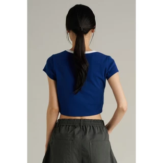 Mc JEANS (แม็คยีนส์) Online Exclusive เสื้อยืดผู้หญิง เสื้อยืดแขนสั้น ทรงสลิมครอป มี 2 สีให้เลือก MTTZB27