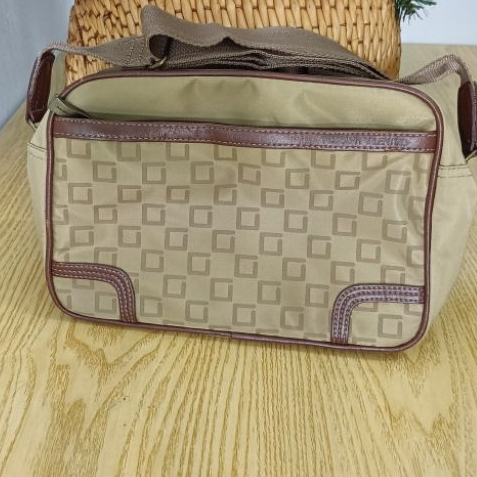 กระเป๋าสะพายข้างผู้ชาย RUDOLPH VALENTINO  มือสอง สภาพใหม่มาก