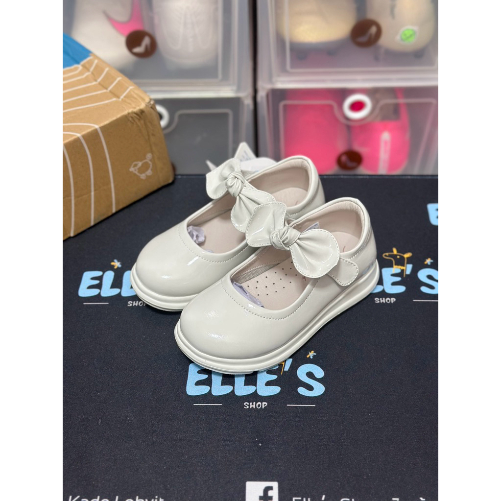 Littlebluelamb มือหนึ่ง ป้ายห้อย ครบกล่องค่ะ : Size 7.5UK, 8.5UK