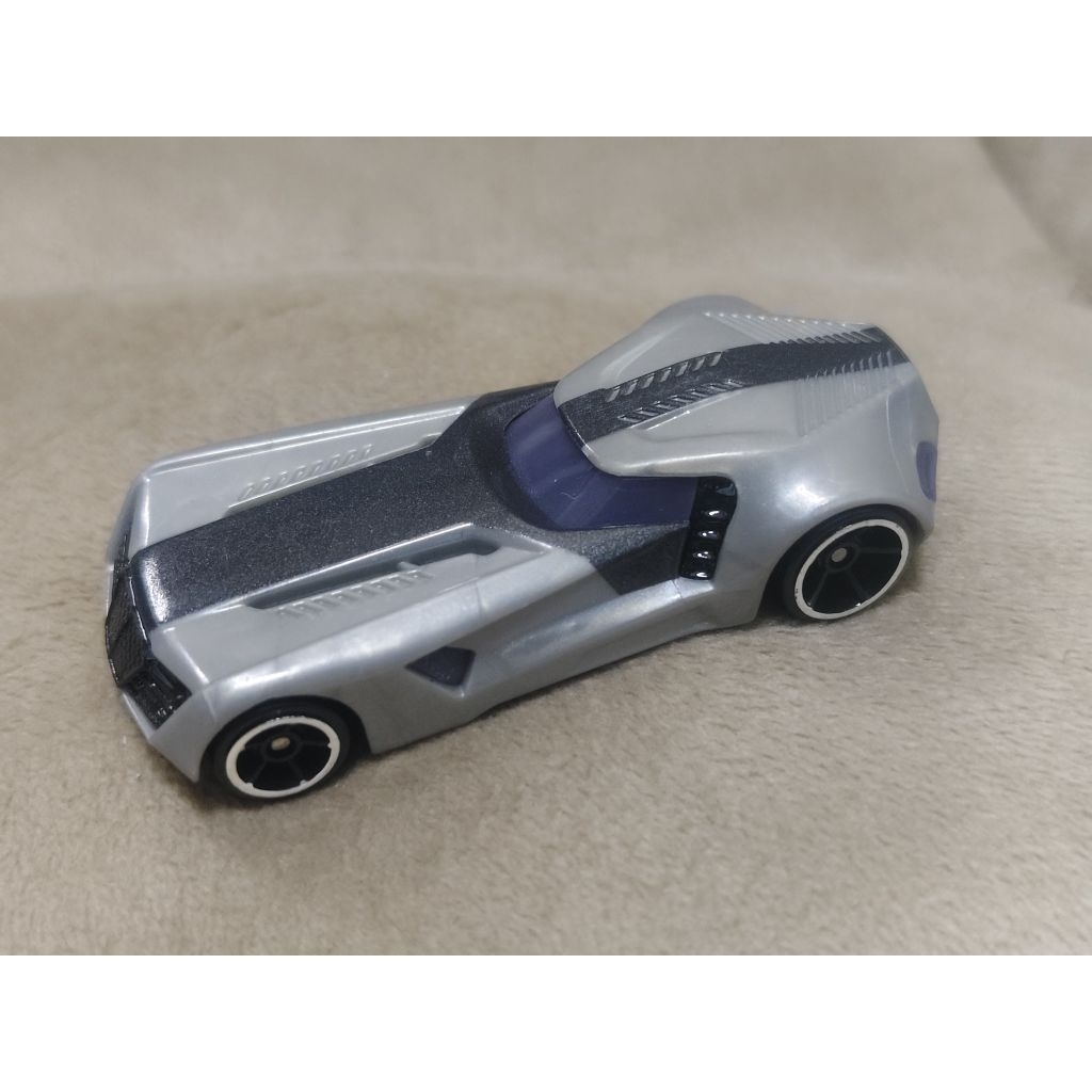 Hot Wheels Reverb ซึ่งเป็นส่วนหนึ่งของซีรีส์แอนิเมชันเรื่อง Hot Wheels: Battle Force 5 ในปี 2009