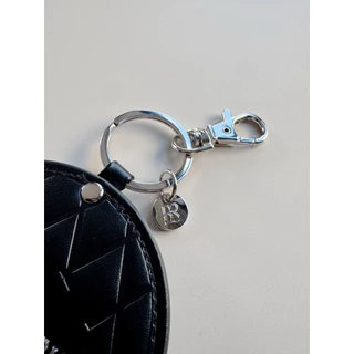 กระจกแต่งหน้าแบบพกพา : Portable Keychain Mirror